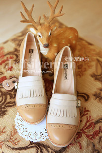 VIVI 5月新款 梨花着 优雅 怀旧 中跟 真皮流苏-淘宝网 <a class='shortlnk' href='/s/1276331d0' target='_blank' title='http://item.taobao.com/item.htm?id=9974583139&frm='>http://duitang.com/s/1276331d0</a><br />预购的鞋鞋啦要等收到，跟团儿买的