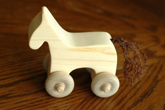 小木马玩具车 <a class='shortlnk' href='/s/145d8dec8' target='_blank' title='http://www.etsy.com/listing/57052834/all-natural-wooden-toy-horse-car?ref=v1_other_2'>http://duitang.com/s/145d8dec8</a>