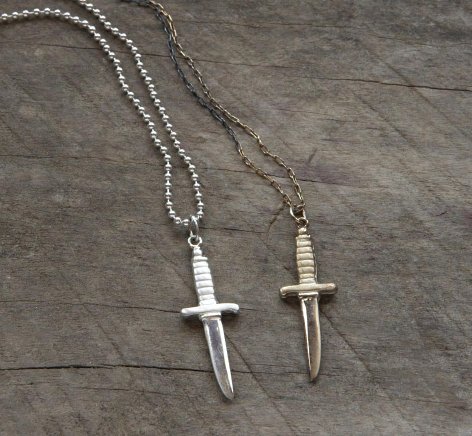 刺刀挂件 <a class='shortlnk' href='/s/13d9ec8b1' target='_blank' title='http://supermarkethq.com/product/bayonet-pendant'>http://duitang.com/s/13d9ec8b1</a>