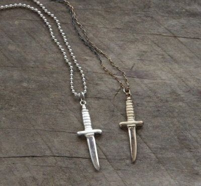 刺刀挂件 <a class='shortlnk' href='/s/13d9ec8b1' target='_blank' title='http://supermarkethq.com/product/bayonet-pendant'>http://duitang.com/s/13d9ec8b1</a>