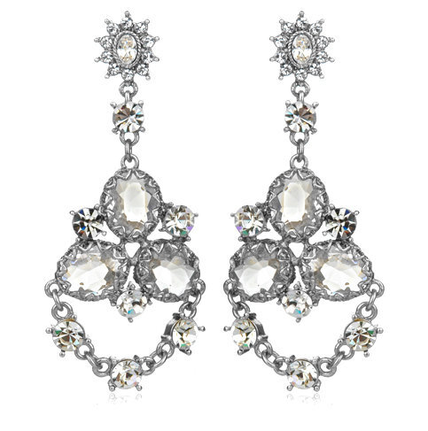 美死了！<a class='shortlnk' href='/s/12e939cd8' target='_blank' title='http://www.charmandchain.com/products/crystal-cluster-chandeliers'>http://duitang.com/s/12e939cd8</a>