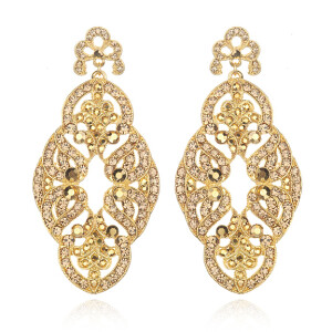 金色稳重大气<a class='shortlnk' href='/s/021bcd52c' target='_blank' title='http://www.charmandchain.com/products/gold-lace-dangle-earrings'>http://duitang.com/s/021bcd52c</a>