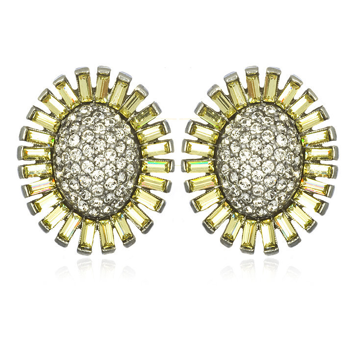 黄色珠宝亮点<a class='shortlnk' href='/s/07b27af57' target='_blank' title='http://www.charmandchain.com/products/yellow-and-crystal-flower-studs'>http://duitang.com/s/07b27af57</a>