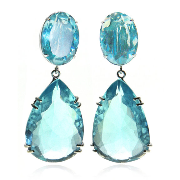 透明的天真情怀<a class='shortlnk' href='/s/17bdb248' target='_blank' title='http://www.charmandchain.com/products/blue-topaz-drop-earrings'>http://duitang.com/s/17bdb248</a>