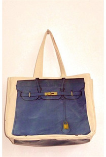 Thursday Friday Together Bag in Blue-淘宝网 <a class='shortlnk' href='/s/040859357' target='_blank' title='http://item.taobao.com/item.htm?id=9156966774'>http://duitang.com/s/040859357</a>