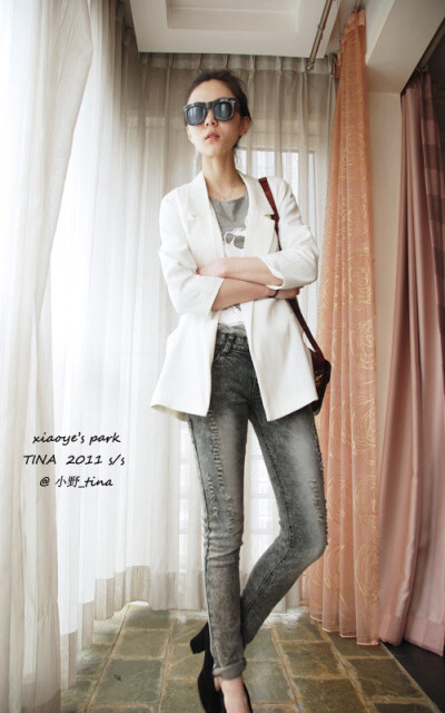 XIAOYE PARK 2011 s/s 灰色磨白牛仔裤-淘宝网 <a class='shortlnk' href='/s/0103afdfa' target='_blank' title='http://item.taobao.com/item.htm?id=9873418485'>http://duitang.com/s/0103afdfa</a>