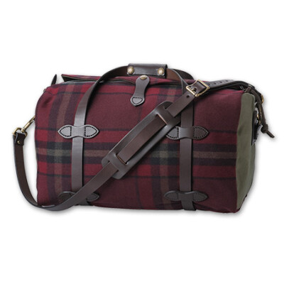 羊毛毯子改造的吗 <a class='shortlnk' href='/s/16d3f2f84' target='_blank' title='http://www.filson.com/products/wool-duffle-bag-small.70102.html'>http://duitang.com/s/16d3f2f84</a>