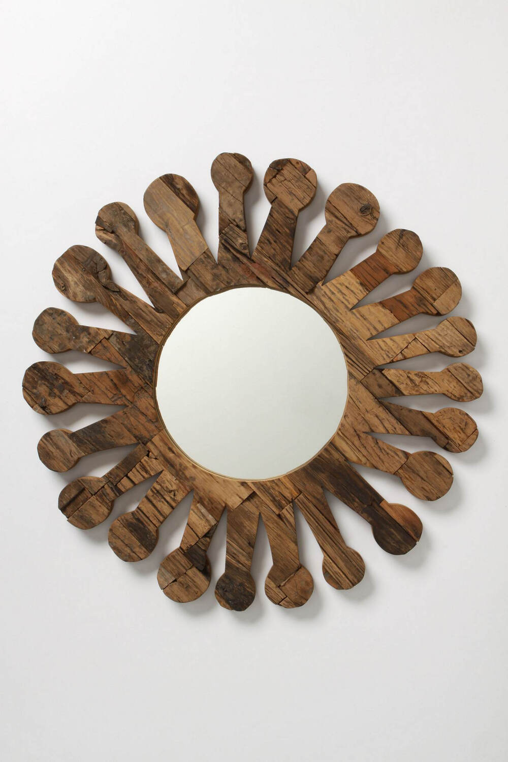 Sun Spokes Mirror?-?Anthropologie.com <a class='shortlnk' href='/s/129fd13c8' target='_blank' title='http://www.anthropologie.com/anthro/catalog/productdetail.jsp?id=073782&amp;catId=HOME-NEUTRAL-HOME&amp;pushId=HOME-NEUTRAL-HOME&amp;popId=HOME-COLOR-PICK&amp;navAction=jump&am'>http://duitang.com/s/129fd13c8</a>