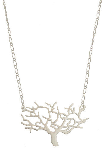 扭树项链|怀旧复古项链| ModCloth.com Twisting Tree Necklace <a class='shortlnk' href='/s/14cfe14de' target='_blank' title='http://www.modcloth.com/Womens/Accessories/Necklaces/-Twisting-Tree-Necklace'>…