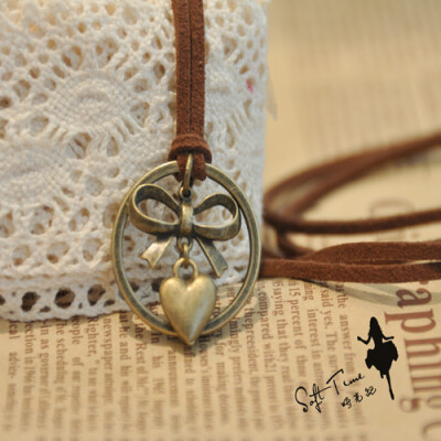 原创手工绒质皮绳韩版森系复古气质蝴蝶结项链<a class='shortlnk' href='/s/13d40030c' target='_blank' title='http://item.taobao.com/item.htm?id=10158274165'>http://duitang.com/s/13d40030c</a>