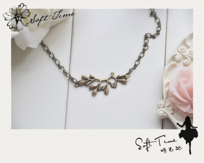 很森女的一条项链，简单，气质<a class='shortlnk' href='/s/014ea403' target='_blank' title='http://item.taobao.com/item.htm?id=8712029957'>http://duitang.com/s/014ea403</a>