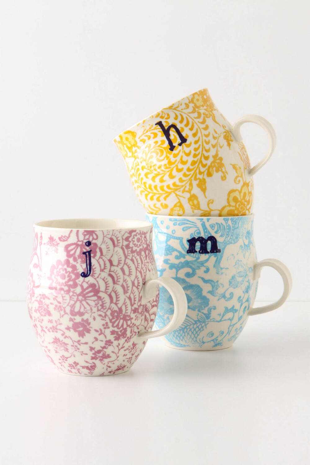 Homegrown Monogram Mug - Anthropologie.com <a class='shortlnk' href='/s/16f7b86b6' target='_blank' title='http://www.anthropologie.com/anthro/catalog/productdetail.jsp?id=073732&amp;parentid=BAYNOTE'>http://duitang.com/s/16f7b86b6</a>黄色最有爱!