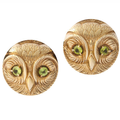 Kigu - KIGU Large 14KT Gold and Peridot Owl Earclips - Gallery 47 1970年代美国设计的复古首饰<a class='shortlnk' href='/s/19fbe9a4' target='_blank' title='http://jewelry.1stdibs.com/jewelry_item_deta…