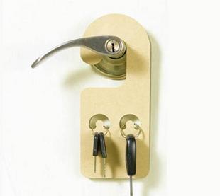 创意钥匙挂 简洁现代 <a class='shortlnk' href='/s/116c75926' target='_blank' title='http://item.taobao.com/item.htm?id=9198406749'>http://duitang.com/s/116c75926</a>