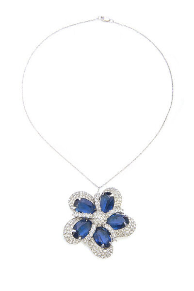 有海洋的气息<a class='shortlnk' href='/s/149b43ddc' target='_blank' title='http://www.charmandchain.com/products/sapphire-crystal-flower-pendant-necklace'>http://duitang.com/s/149b43ddc</a>