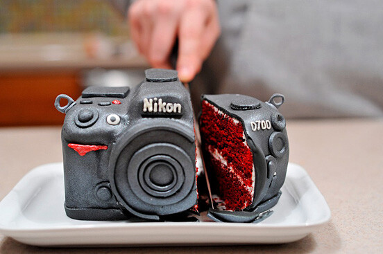 Nikon 蛋糕，有谁想吃？<a class='shortlnk' href='/s/1aeff0ca' target='_blank' title='http://thedesigninspiration.com/photos/nikon/'>http://duitang.com/s/1aeff0ca</a>