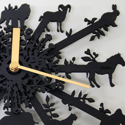 Igenoki Animal Wooden Clock - 动物木钟，设计的很好 <a class='shortlnk' href='/s/061d8240a' target='_blank' title='http://www.mollaspace.com/shop/animal-clock-square-mini-2.html'>http://duitang.com/s/0…