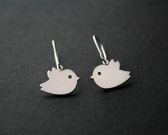 由DelicacyJ耳环上的雏鸟 Baby bird earrings <a class='shortlnk' href='/s/16f224343' target='_blank' title='http://www.etsy.com/listing/62272522/baby-bird-earrings?ref=recently_listed_items'>http://duitang.com/s/16f224343</a>