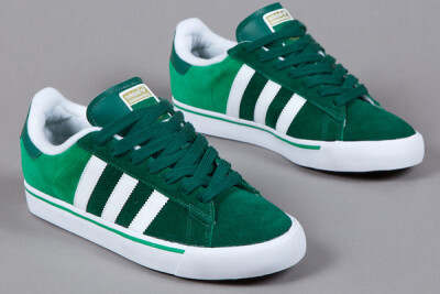 adidas Originals滑板系列adidas Skateboardin推出全新配色Campus Vulc，三叶草原有 的绿色很抢眼呢~！<a class='shortlnk' href='/s/016f95578' target='_blank' title='http://www.kidulty.com/news/id/news/15666…