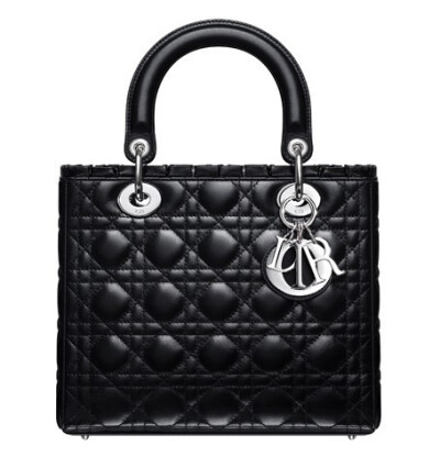 LADY Dior11新款黑色玫瑰花装饰手提包<a class='shortlnk' href='/s/01e70fc92' target='_blank' title='http://item.taobao.com/item.htm?id=9413187563&amp;cm_cat=50006842'>http://duitang.com/s/01e70fc92</a>