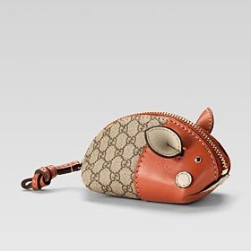 gucci zoo 小号猪零钱包 <a class='shortlnk' href='/s/11eb380e5' target='_blank' title='http://item.taobao.com/item.htm?id=9838970296&cm_cat=50006842'>http://duitang.com/s/11eb380e5</a>