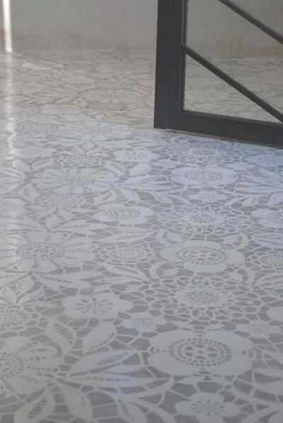 带花纹的地板~~ 大爱~~ @ Artessen Interiors: Stenciled Floors <a class='shortlnk' href='/s/12ddf639b' target='_blank' title='http://www.artessen.com/posts/206591/b666.html'>http://duitang.com/s/12ddf6…