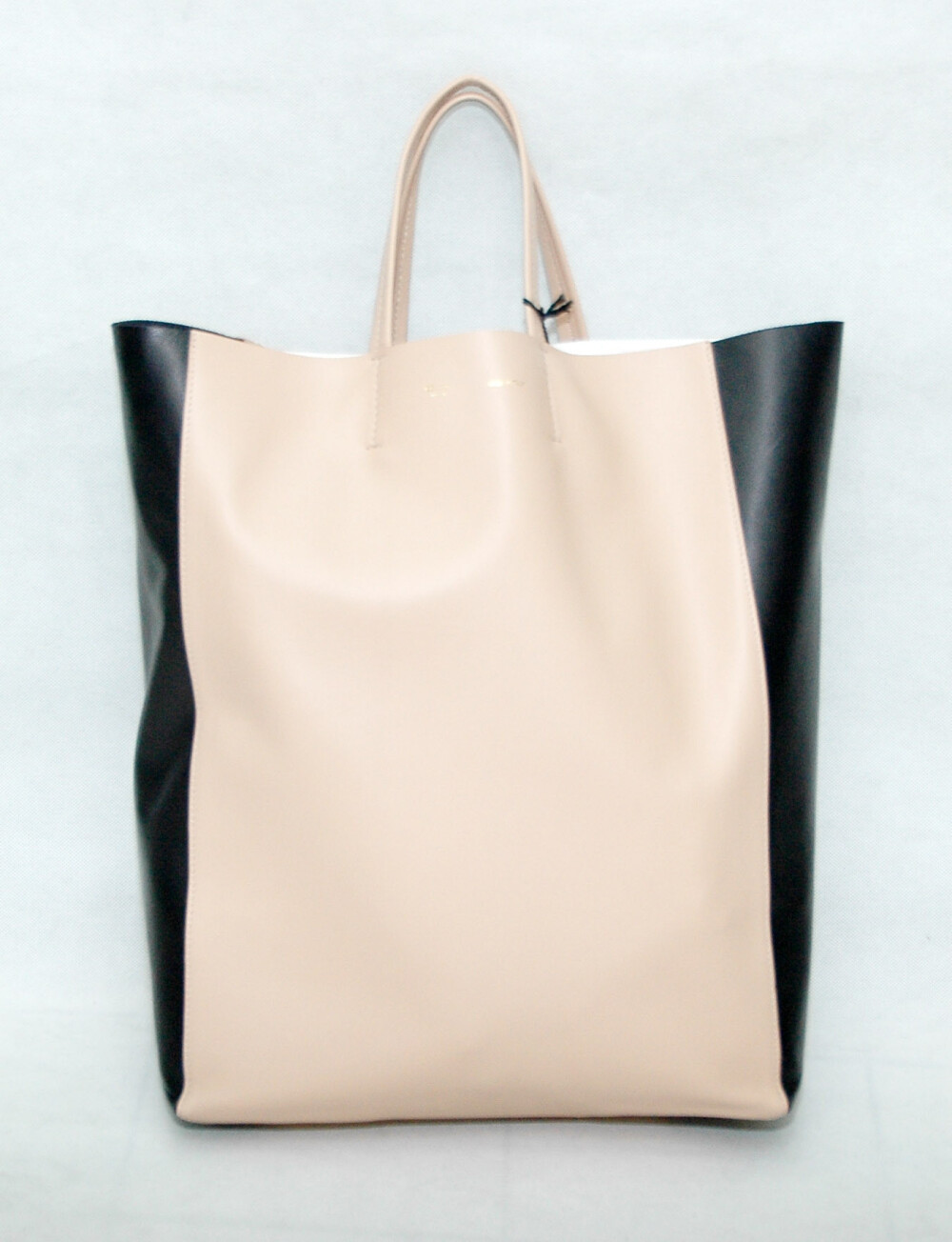 CELINE TOTE BAG Hot Item <a class='shortlnk' href='/s/06ba9c396' target='_blank' title='http://item.taobao.com/item.htm?id=9396200143&amp;cm_cat=50006842'>http://duitang.com/s/06ba9c396</a>