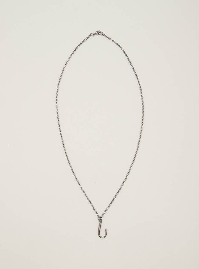 这款项链看上去是不是很简约？很想要 » Hook necklace <a class='shortlnk' href='/s/059a36f63' target='_blank' title='http://www.couvertureandthegarbstore.com/Product/?p=3827&amp;i=3981'>http://duitang.com/s/059a36f63</a>