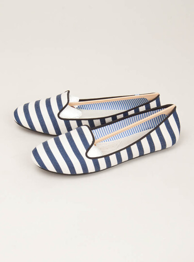 条纹控的最爱，经典无须多说~！» Stripe slipper shoe <a class='shortlnk' href='/s/071bf380e' target='_blank' title='http://www.couvertureandthegarbstore.com/Product/?p=3875&amp;i=4038'>http://duitang.…