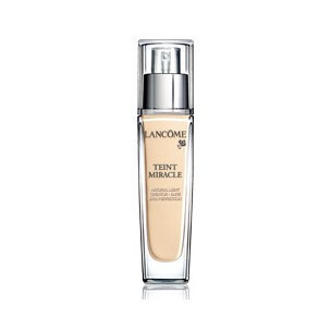 Lancome/兰蔻 光感奇迹薄纱保湿粉底液 <a class='shortlnk' href='/s/05efe07b7' target='_blank' title='http://item.taobao.com/item.htm?id=9380628463&amp;cm_cat=50010788&amp;pm2=4'>http://duitang.com/s/05efe07b7</a>