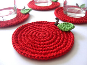 水果杯垫 <a class='shortlnk' href='/s/0192dd124' target='_blank' title='http://www.etsy.com/listing/60256148/red-apple-coasters-cherry-wine-carmin?ref=v1_other_1'>http://duitang.com/s/0192dd124</a>