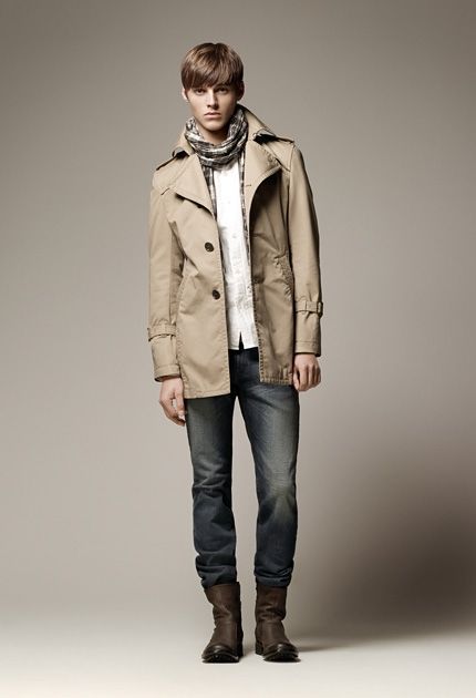 这套搭配的LOOK最正，能迷死多少女生呢？Burberry Blue <a class='shortlnk' href='/s/0535cea10' target='_blank' title='http://web.me.com/coccalee/files/b0c8f9f6f22d298da47c9f7daaa45b95-284.html'>http://duitang.com/s/0535cea10</a>