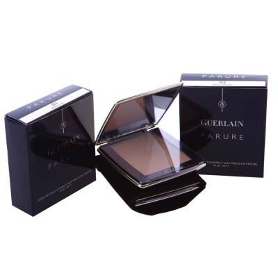 Guerlain/娇兰 金钻亮采粉饼 <a class='shortlnk' href='/s/0359a946d' target='_blank' title='http://item.taobao.com/item.htm?id=9971936846&amp;cm_cat=50010788'>http://duitang.com/s/0359a946d</a>