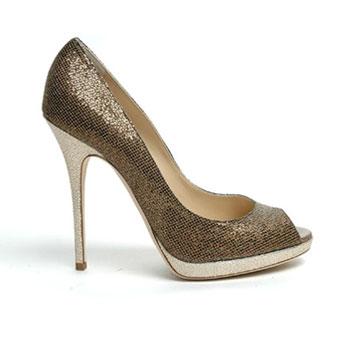古铜色闪光鱼嘴高跟鞋 Jimmy Choo 。欲说还休梦已阑。不醉不休。<a class='shortlnk' href='/s/1194536cd' target='_blank' title='http://product.wooha.com/65010.html'>http://duitang.com/s/1194536cd</a>