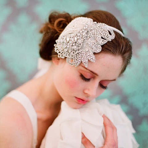 闪闪发光的头带式婚礼由myrakim 119订购 Shimmering bridal headband - Style 119 - Made to Order