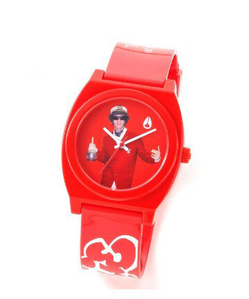 有100米生活防水的手表，很有纪念意义。Nixon - NIXON x BEASITE BOYS TIME TELLER P
