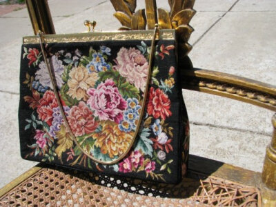 珀蒂1950点花手提包/由60年代的Etsy的semprevintage Petit Point Floral Handbag 1950s/ 60s