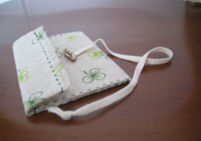 手缝麻布纸巾包 。让每一天都尽可能的完美无缺。