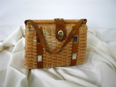 老式的皮革肩篮钱包的dirtybirdiesvintage vintage basket purse with leather shoulder strap