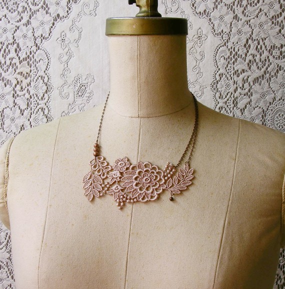 蕾丝项链<a class='shortlnk' href='/s/1479ece15' target='_blank' title='http://www.etsy.com/listing/64298496/justine-lace-necklace?ref=v1_other_1'>http://duitang.com/s/1479ece15</a>