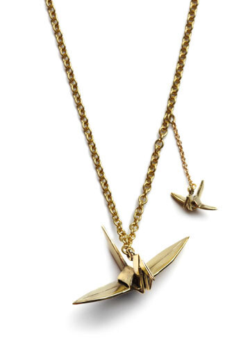 像纸鹤飞项链|国防部怀旧复古项链| ModCloth.com Fly Like Paper Cranes Necklace