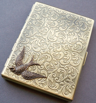清仓销售维多利亚由BelleBlakeDesigns伯德金麻雀 CLOSEOUT SALE Victorian Sparrow Bird Gold Cigarette Case Business Card Case Credit Card Holder Wallet