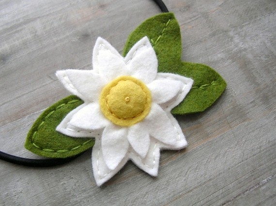 Daisy Felt Headband in White with Moss Leaves by by OrdinaryMommy