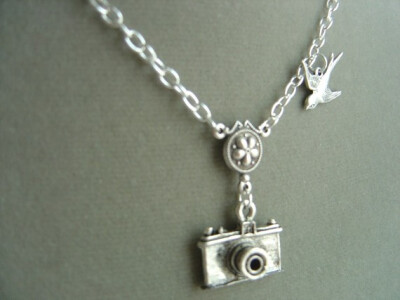 Smile for the Birdie Left Side Camera Charm by DayDreamDesigns09 Smile for the Birdie Left Side -Camera Charm Necklace- 20欧