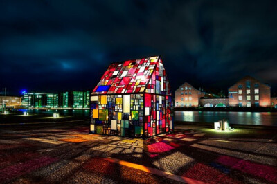 Stained-glass house, Copenhagen 彩色梦幻的小房子！