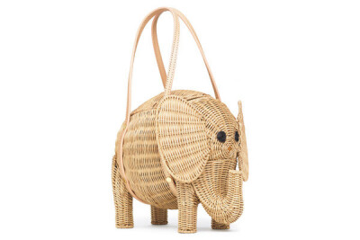 Kate Spade's Elephant Basket，挑款藤编包迎接美妙夏天吧！这款大象包是个不错的选择，拎出门那是必须拉风呀！