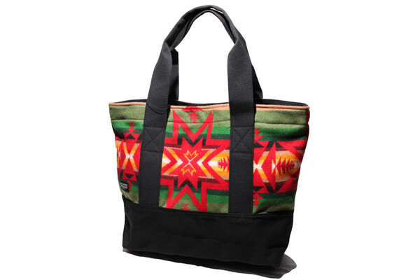 印第安图腾，BLK PINE WORKSHOP“Pendleton”tote bag，颜色感很重装~！<a class='shortlnk' href='/s/0fdf9b7405b8811' target='_blank' title='http://www.kidulty.com/news/id/news/16206'>http://duitang.com/s/0fdf9b7405b8811</a>