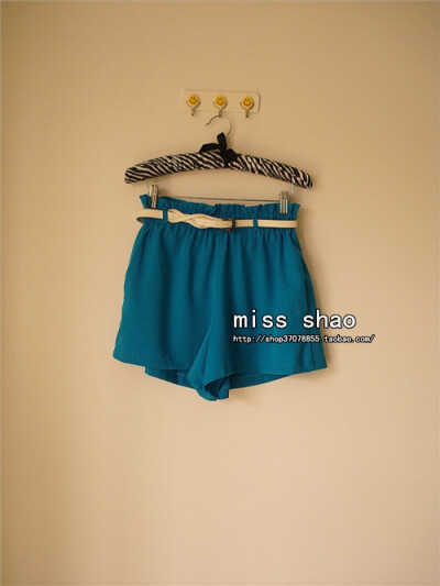 复古 漂亮的低调又奢华的蓝色 小短裤~