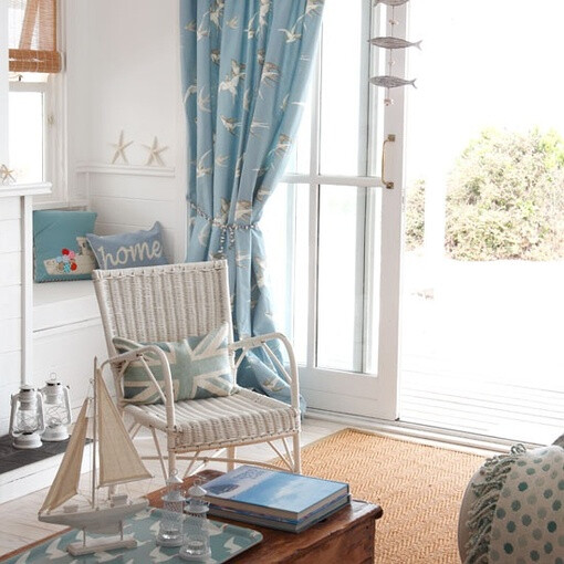 就应该这样懒懒滴躺上一个下午……