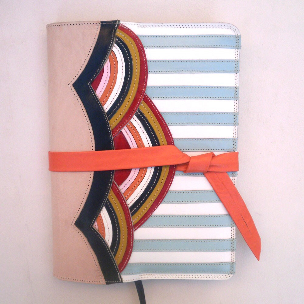 <a class='shortlnk' href='/s/062898a98fa6d7134' target='_blank' title='http://www.etsy.com/listing/41229097/rainbow-diary-cover'>http://duitang.com/s/062898a98fa6d7134</a> 跟着杰克船长写航海日记之类的